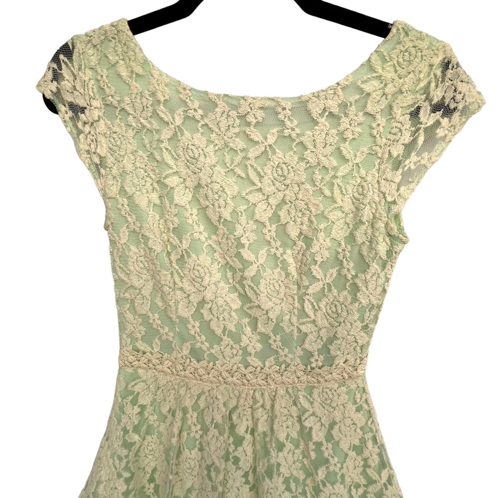 Elegant Cream Lace Dress - Picture 4 of 16